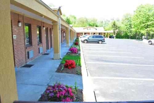 Budget Inn Falls Church – Falls Church, VA