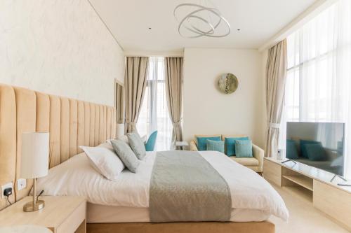 Studio with private beach access at Palm Jumeirah, Dubai