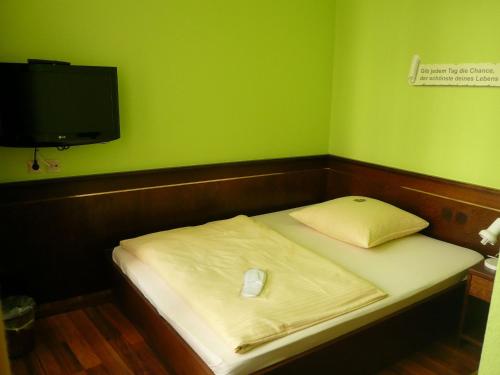 Hotel am Wilhelmsplatz - image 7