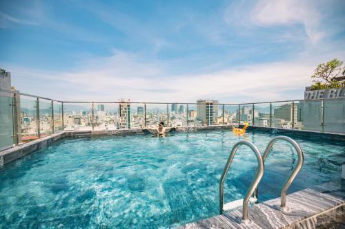 508598958 The Dream Suite