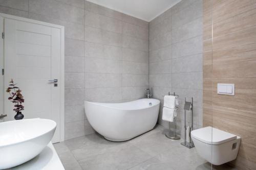 Apartment image 10