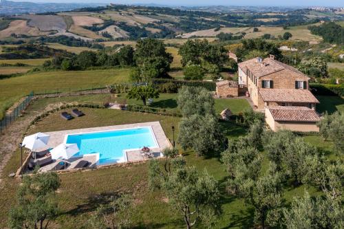 Casa Lucia - con piscina Fano-Urbino-Pesaro gîte à louer Fratte Rosa