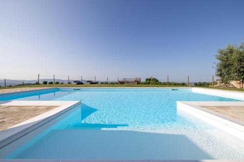  Casa Lucia - con piscina Fano-Urbino-Pesaro in Fratte Rosa