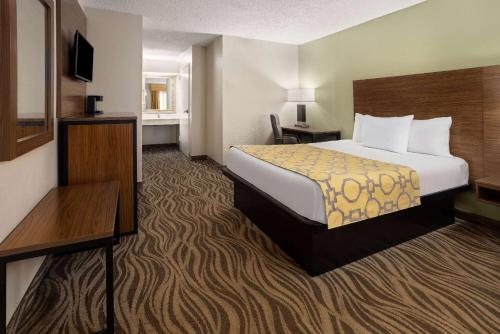 Baymont by Wyndham Griffin Room Type - Queen Room - Mobility Access/Non-Smoking