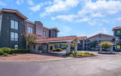 . La Quinta Inn by Wyndham Sacramento North