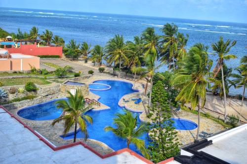 Strand, Symphony Seafront House Mombasa in Shanzu Beach