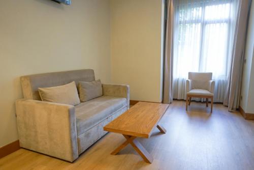 Executive Double Room image 8