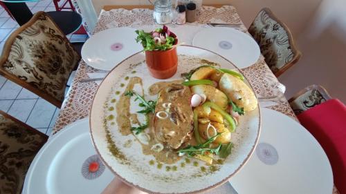 Alba Góra Św Anny Restauracja i Pokoje - image 11