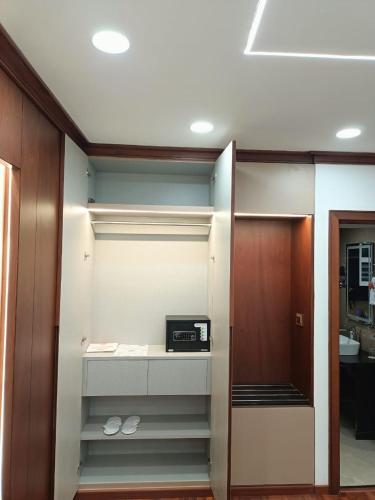 Executive Suite image 5