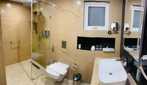 Executive Suite image 4