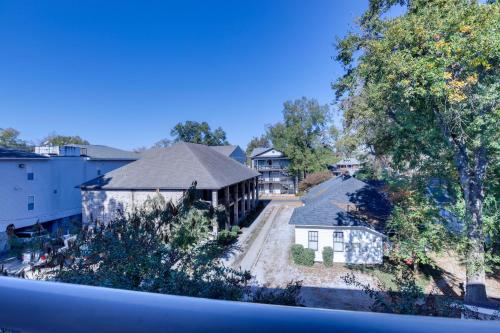 Tuscaloosa Condo Steps to Bryant-Denny Stadium!