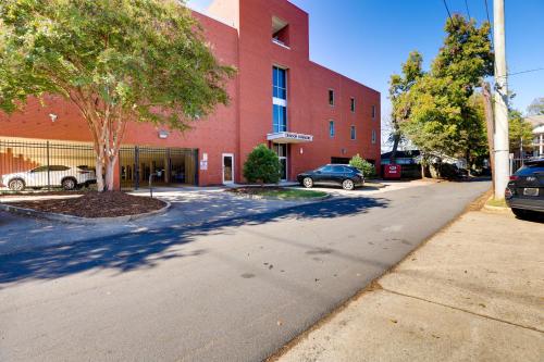 Tuscaloosa Condo Steps to Bryant-Denny Stadium!