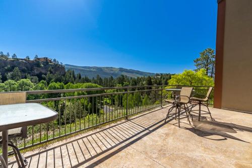 NEW Tamarron Lodge unit-amazing views and 10 miles to Purgatory!