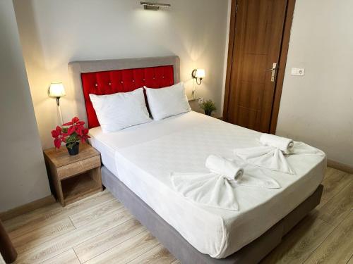 Double Room with Balcony image 1