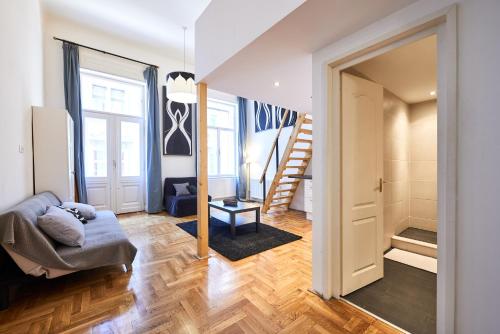 Large apartment for groups City center dist. VII, Budapeszt