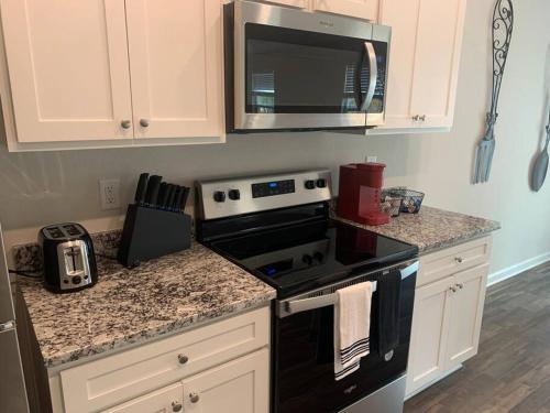 Cozy 3BR house 15mins to A&T, UNCG, WetNWild in Greensboro, USA