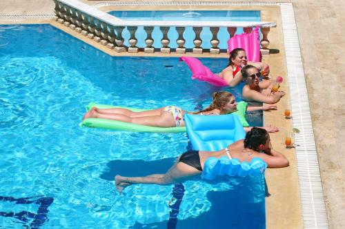Magi Apart Hotel - image 11