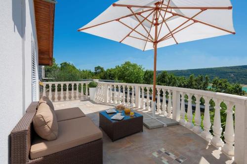 Luxury Villa Karmen* * * * * with pool & spa zone