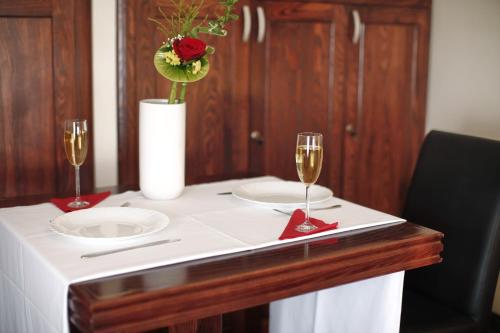 อาหารและเครื่องดื่ม, Happy Star Club in วอซโดวัซ