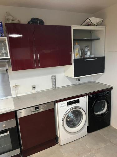 廚房, Casanova home in 奧貝維埃