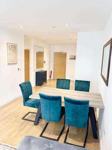 Urban Gateway Spacious Apartment with free parking - Binfield