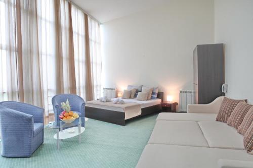 Happy Star Club in วอซโดวัซ