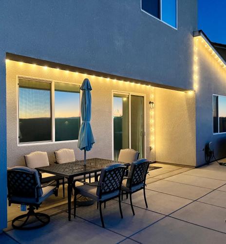 Balcony/terrace, Modern Ripon Home - Whole House with Garage in Ripon (CA)