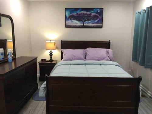 Entire Twnhouse 2bdrms 3Bthrm 2Qbeds 2Levls Fncd Bkyard in กรีนเบลท์ (MD)