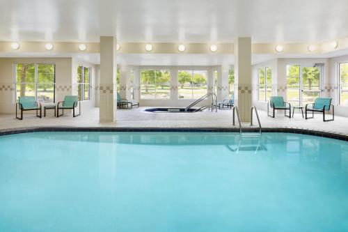 Residence Inn by Marriott Des Moines West at Jordan Creek Town Center - 수영장