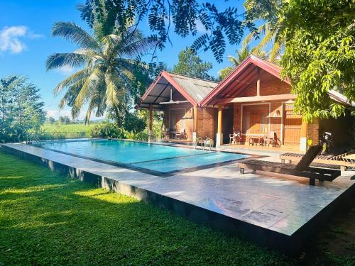 . Walawa Reach hotel