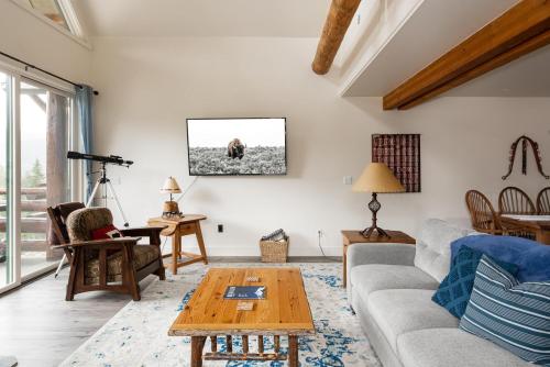 Saddle Ridge B5 by Moonlight Basin Lodging in Big Sky, USA