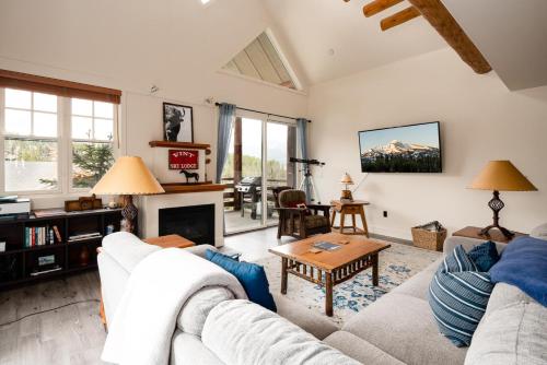 Saddle Ridge B5 by Moonlight Basin Lodging in Big Sky, USA