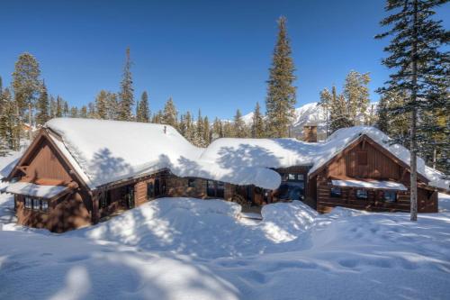 Four-Bedroom House in Big Sky, USA