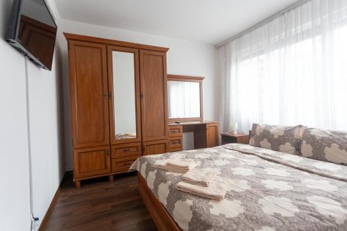 Karastoyanovi's apartment 3, Sofia (photo 10)