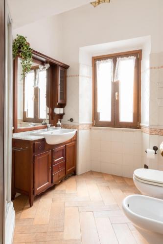 Monti Home - 5 Minute Walk to Colosseum & Metro, Rom (Foto 4)