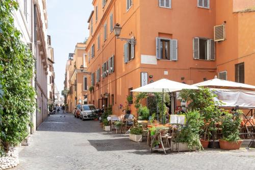 Monti Home - 5 Minute Walk to Colosseum & Metro, Rom (Foto 10)