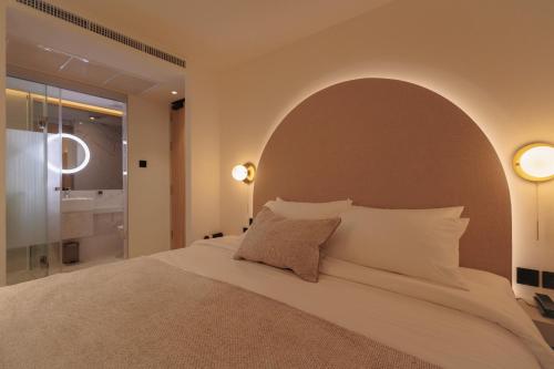508757790 CORRIDOR 2407