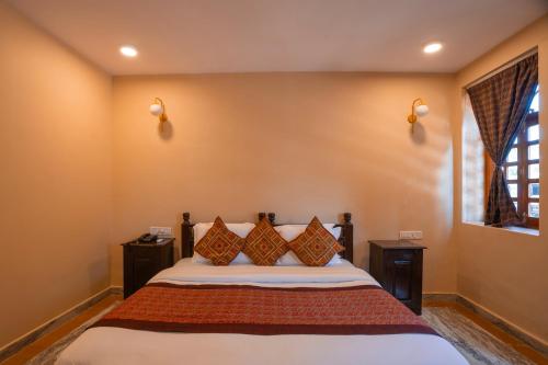 Standard Double Room image 10