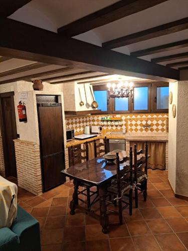 Konyha, Casa Rural LA BODEGA, ofrece cata de vino gratis in Horche