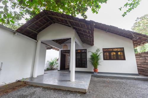 Coconut Cottage - Hiriketiya Beach