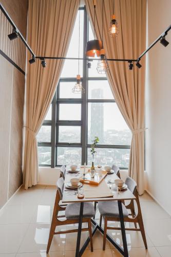 Ekocheras loft link bridge MRT 24h self check in, Kuala Lumpur (fotografie 8)