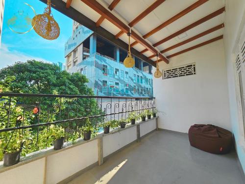 Galle Face Terrace Hostel by Tourlux