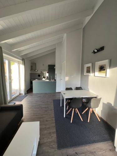 Facilities, Ferienhaus Auszeit mit Sauna in Schwarz