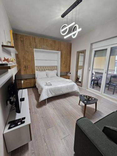 Studio near US Embassy with balcony, Tirana (photo 8)