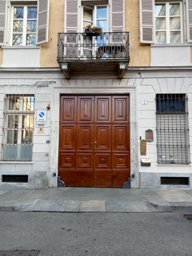 One-Bedroom Apartment image 8