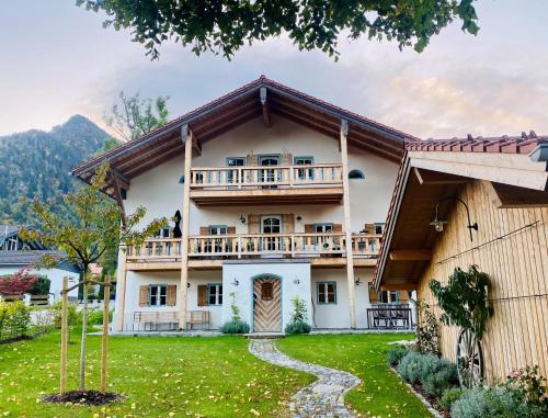 Exterior view, Traumurlaub auf dem Brandmanngut in Marquartstein
