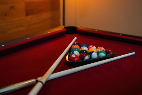 Airport Haven: Pool Table, Games Room, Sleeps 9