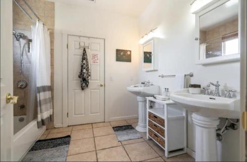 Hills of Studio City, your serene home away from Home in Studio City, USA