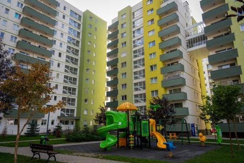 CH Apartments Coresi – khách sạn tại Tractorul