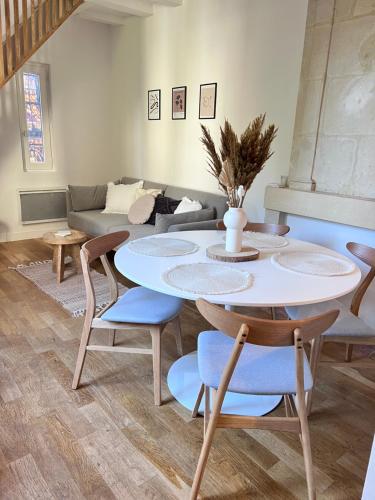 Létesítmények, Le Jeanne, appartement en duplex proche forteresse et centre ville in Chinon Városközpont